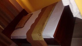 Leisure Village Hotel