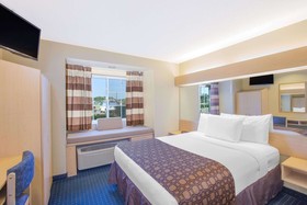 Microtel Inn & Suites by Wyndham Albertville