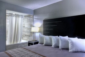 Red Roof Inn & Suites Athens, AL