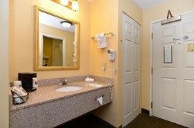 Best Western Plus Bessemer Hotel & Suites