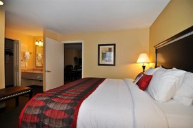 Best Western Plus Bessemer Hotel & Suites