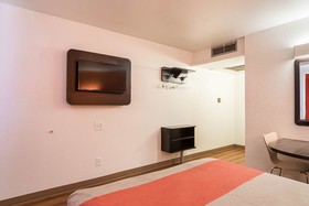 Motel 6 Birmingham Bessemer