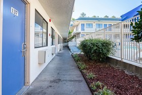 Motel 6 Birmingham Bessemer