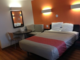 Motel 6 Birmingham Bessemer