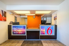 Motel 6 Birmingham Bessemer