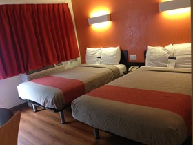 Motel 6 Birmingham Bessemer