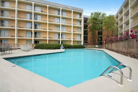 Days Inn by Wyndham Birmingham Vestavia Hills