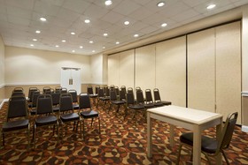 Days Inn by Wyndham Birmingham Vestavia Hills