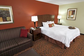 Hampton Inn Birmingham Colonnade