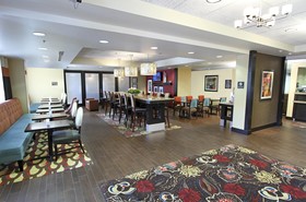 Hampton Inn Birmingham Colonnade