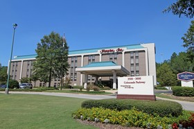 Hampton Inn Birmingham Colonnade