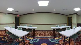 Holiday Inn Express & Suites Birmingham - Inverness 280