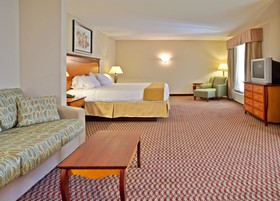 Holiday Inn Express & Suites Birmingham - Inverness 280