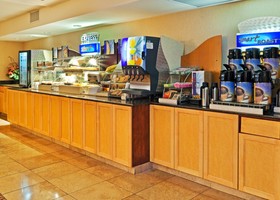 Holiday Inn Express & Suites Birmingham - Inverness 280