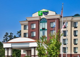 Holiday Inn Express & Suites Birmingham - Inverness 280