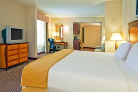 Holiday Inn Express & Suites Birmingham - Inverness 280