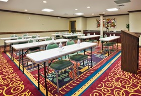 Holiday Inn Express & Suites Birmingham - Inverness 280