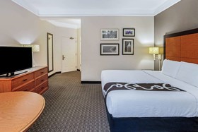 La Quinta Inn & Suites by Wyndham Birmingham Hoover