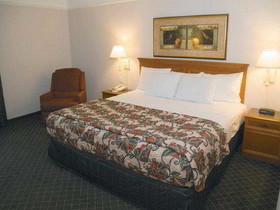 La Quinta Inn & Suites by Wyndham Birmingham Hoover