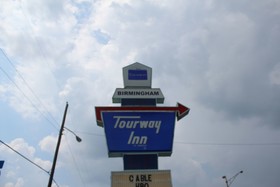 Tourway Inn