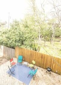 Trendy Lakeview Craftsman