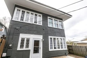 Trendy Lakeview Craftsman