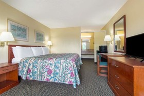 Days Inn by Wyndham Clanton AL