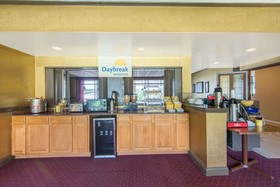 Days Inn by Wyndham Clanton AL