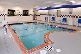 Holiday Inn Express Clanton