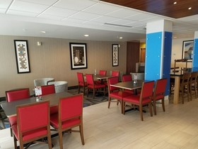 Holiday Inn Express Hotel & Suites Daphne-Spanish Fort Area