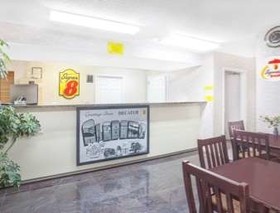 Super 8 by Wyndham Decatur Priceville