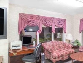 Super 8 by Wyndham Decatur Priceville