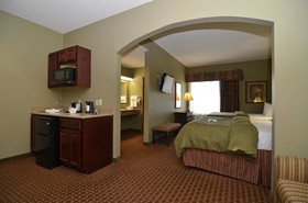 Best Western Plus Two Rivers Hotel & Suites
