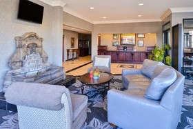Best Western Plus Two Rivers Hotel & Suites