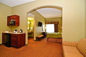 Best Western Plus Two Rivers Hotel & Suites