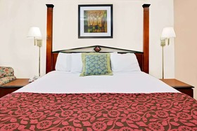 Days Inn by Wyndham Demopolis