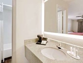 Days Inn by Wyndham Demopolis