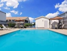 Days Inn by Wyndham Demopolis