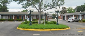 Adams Inn