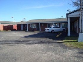 Adams Inn