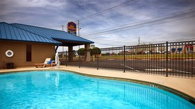 Red Roof Inn & Suites Dothan