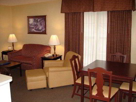 Red Roof Inn & Suites Dothan