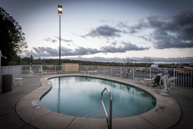 Best Western Dothan Inn & Suites