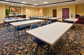 Holiday Inn Express Hotel & Suites Dothan North