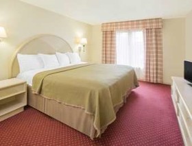 Howard Johnson by Wyndham Dothan