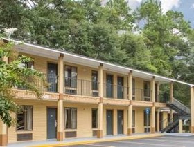 Howard Johnson by Wyndham Dothan