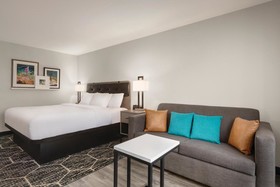 La Quinta Inn & Suites by Wyndham Dothan