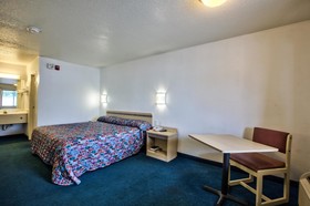 Motel 6 Dothan