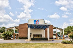 Motel 6 Dothan