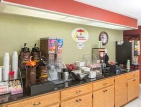 Super 8 by Wyndham Dothan